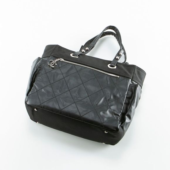 Chanel Paris Biarritz MM Hand Tote Bag - Picture 4 of 11